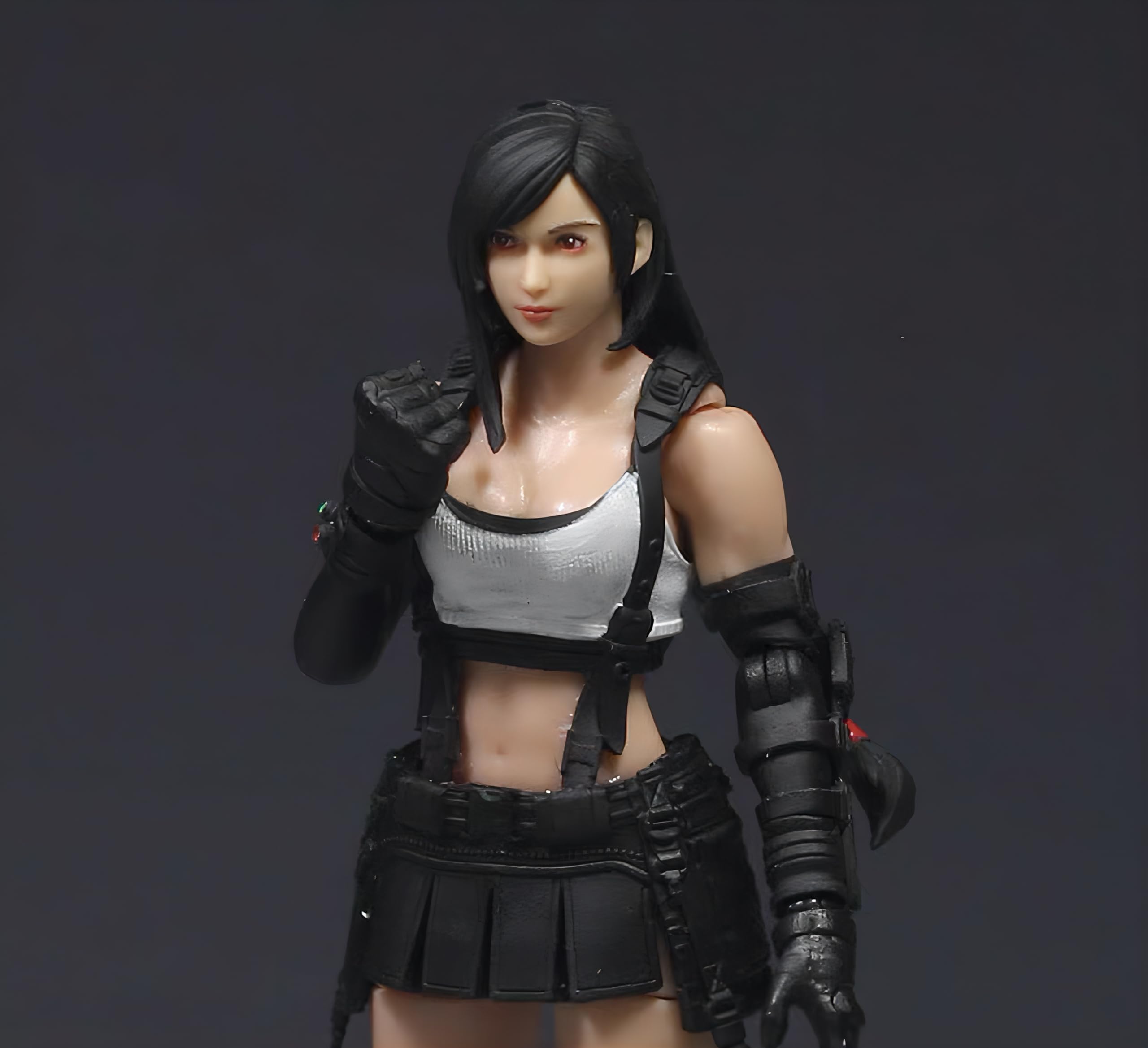 Amazon | 1/18 アクションフィギュア FF ティファ・ロックハート 100mm